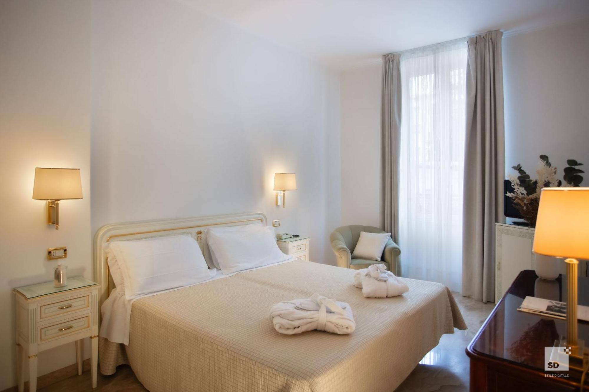 Hotel Villa Elena Varazze Exteriör bild